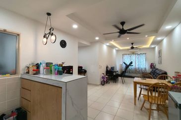 De Bayu Apartment @ Setia Alam