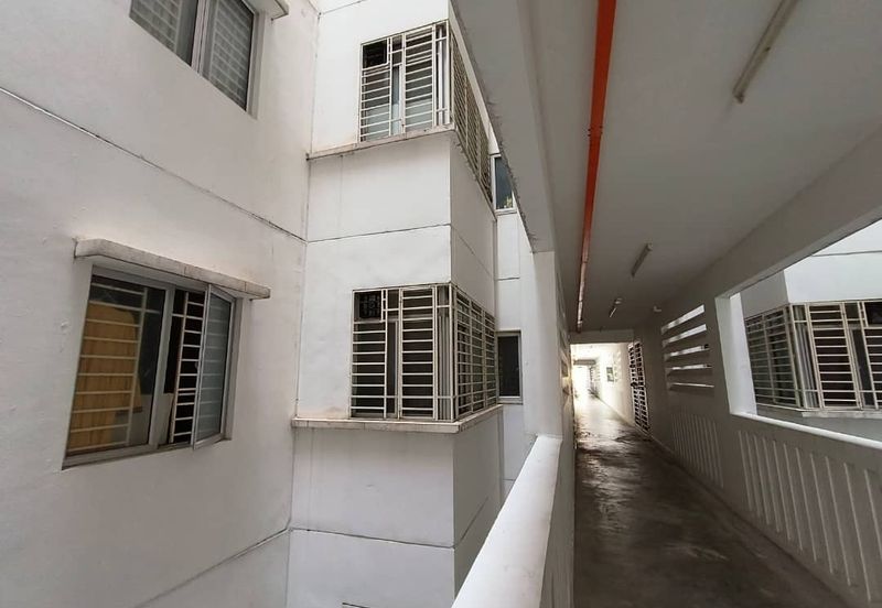 De Bayu Apartment @ Setia Alam