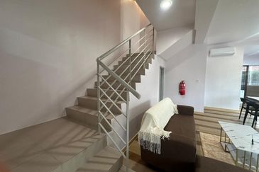 Persiaran Puncak Alam 6 