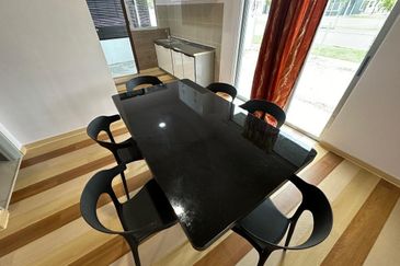 Persiaran Puncak Alam 6 