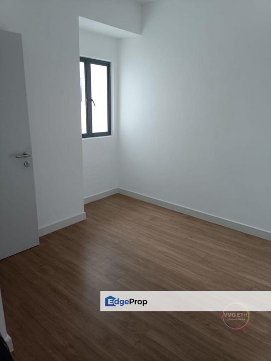 For rent berkeley uptown klang condominium partially furnished high level brand new, Selangor, Klang