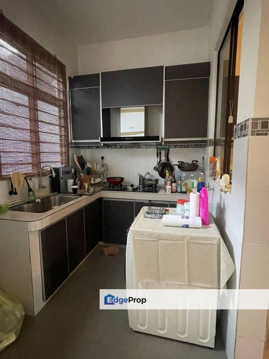 For Sale Bandar Putera 2, Klang Double Storey Fully renovated partially furnished, Selangor, Klang