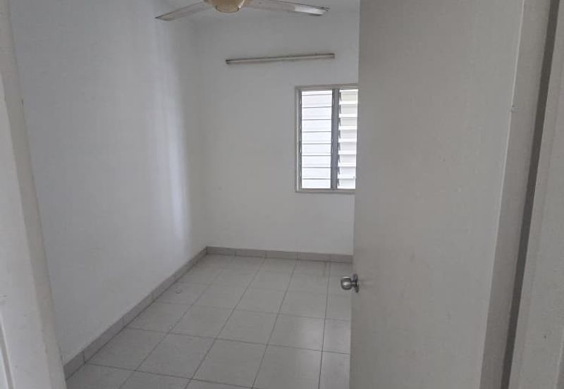 Pangsapuri Akasia, Bandar Botanic