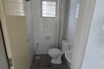 Pangsapuri Akasia, Bandar Botanic