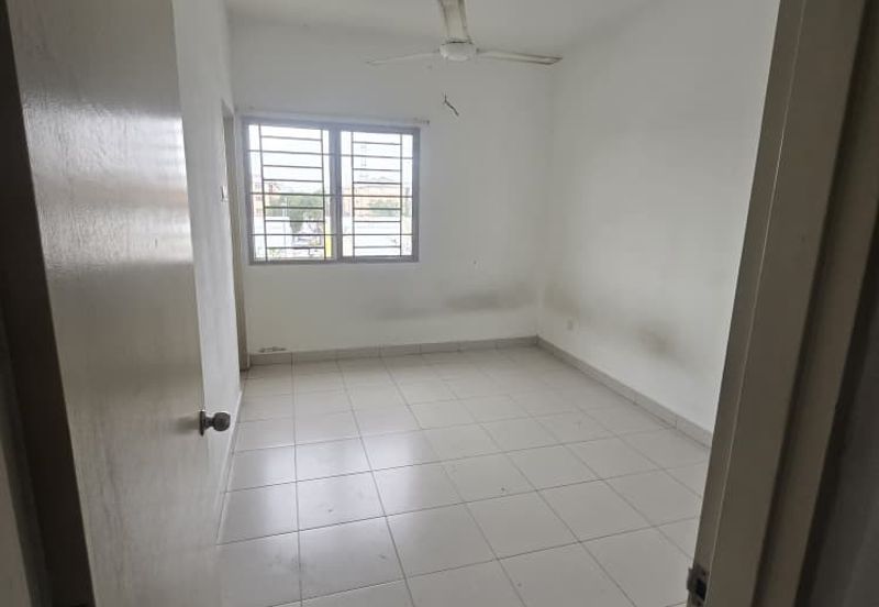 Pangsapuri Akasia, Bandar Botanic