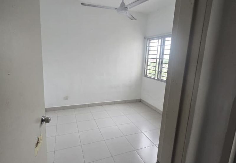 Pangsapuri Akasia, Bandar Botanic