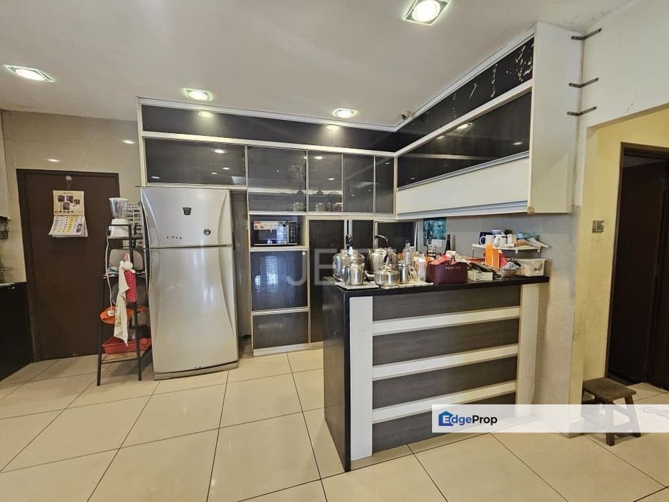 For sale taman aman perdana klang bungalow fully renovated & extended facing field, Selangor, Klang