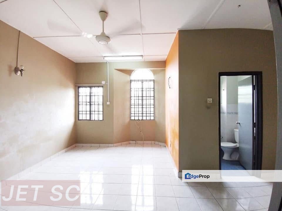 For rent Bandar Puteri Klang Jalan pending double storey renovated & extended facing no house, Selangor, Klang