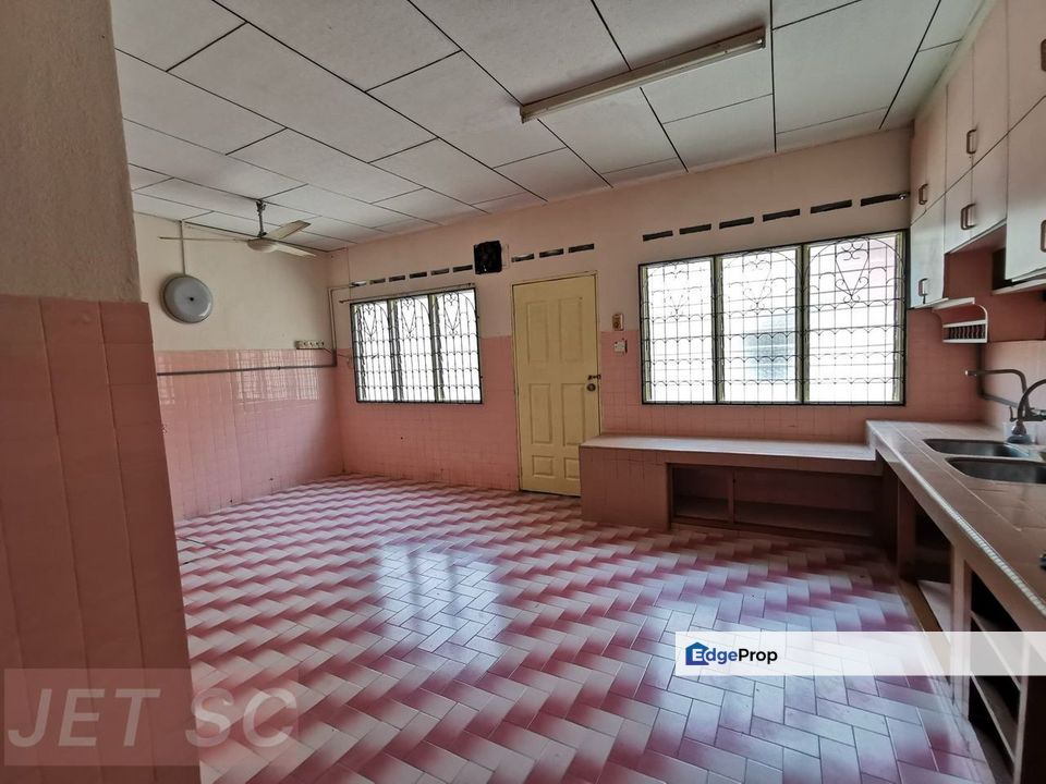 For sale Taman Sri Andalas  Double Storey House kitchen table top hot area, Selangor, Klang
