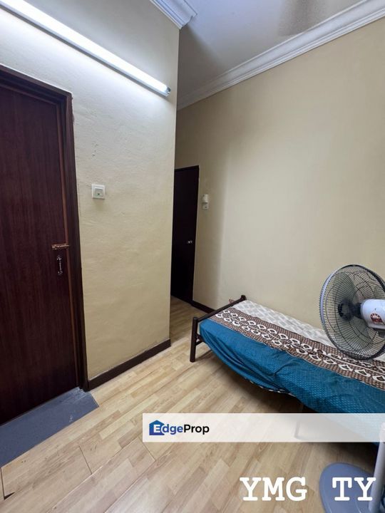 For rent Kota Bayuemas KlangDouble Storey House facing open basic, Selangor, Klang