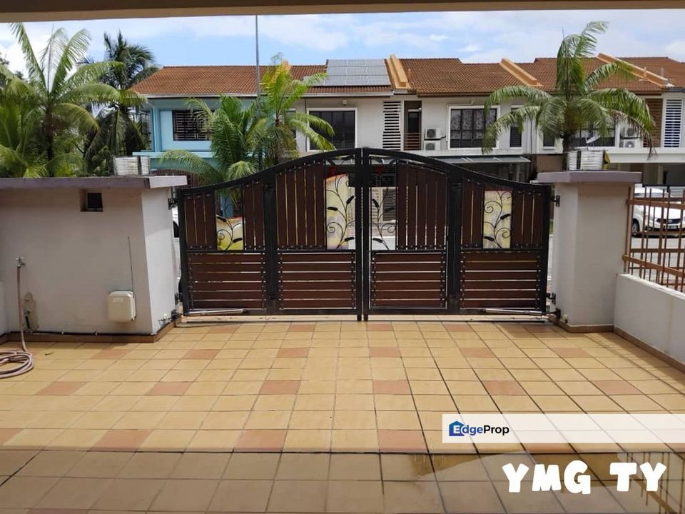 For Sale Kota Bayuemas Klang Double Storey renovated RM100K partially furnished, Selangor, Klang