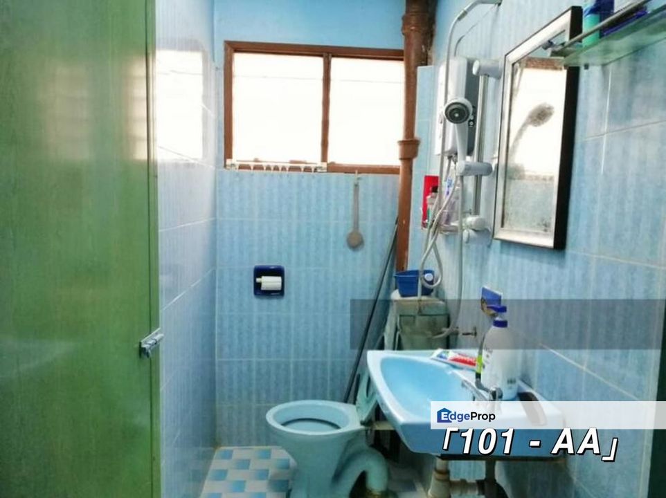 For sale taman sri muda shah alam triple storey renovated & extended, Selangor, Shah Alam