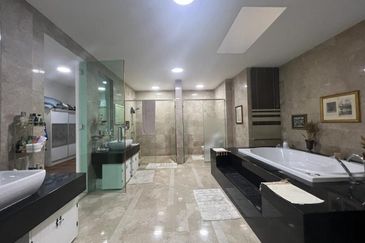 Duta Villa, Setia Alam