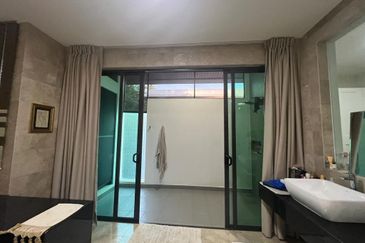 Duta Villa, Setia Alam