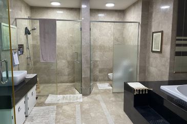 Duta Villa, Setia Alam