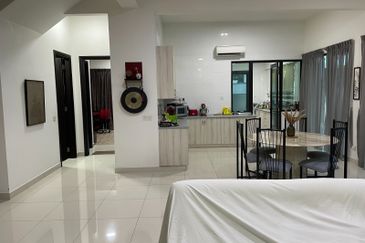 Duta Villa, Setia Alam