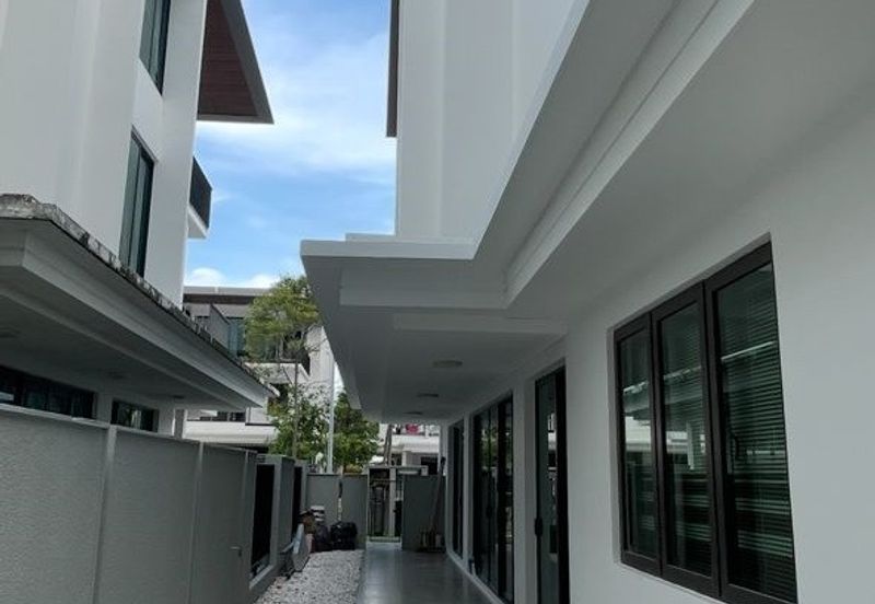 Duta Villa, Setia Alam