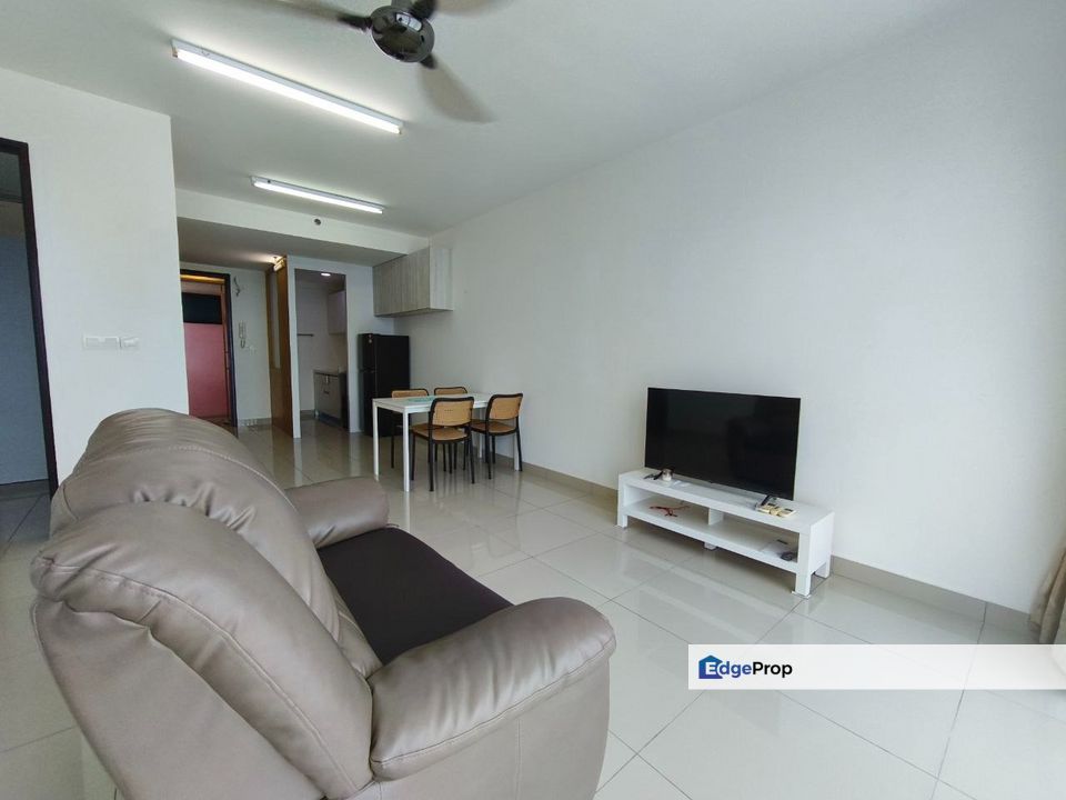 For sale trefoil setia alam condominium corner fully furnished corner nearby setia city mall, Selangor, Setia Alam/Alam Nusantara