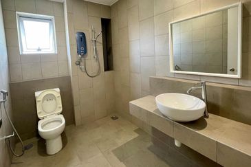 Jadite Suites @ Jade Hills