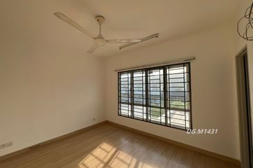 Saron @Bandar Bukit Raja