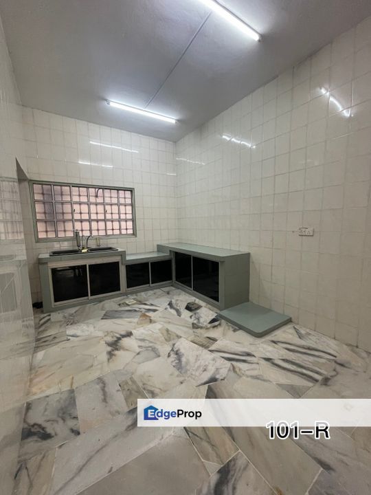 For rent Taman Sentosa Klang, Double Storey House renovated & extended partially furnished, Selangor, Klang