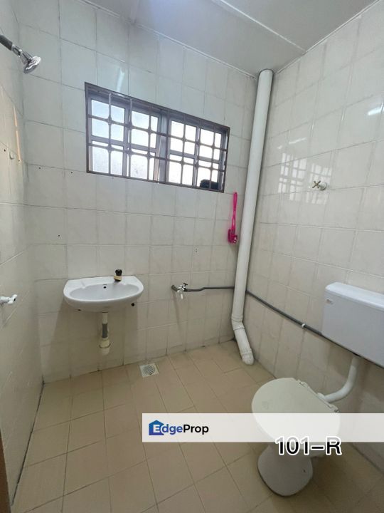 For rent Taman Sentosa Klang, Double Storey House renovated & extended partially furnished, Selangor, Klang