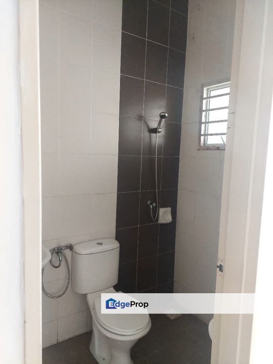 For rent bandar putera 2 klang single storey partially furnished, Selangor, Klang