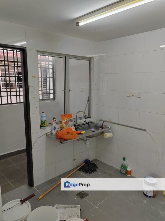 For rent orchis apartment, bandar parklands, klang partially furnished, Selangor, Klang