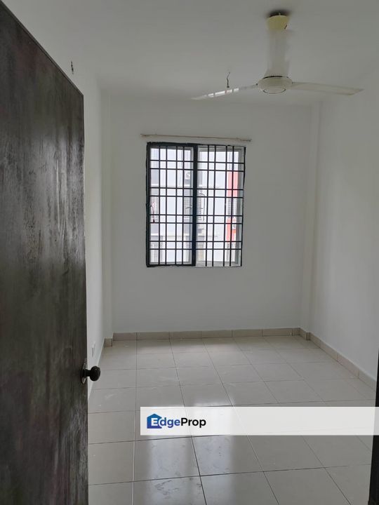 For rent orchis apartment, bandar parklands, klang partially furnished, Selangor, Klang