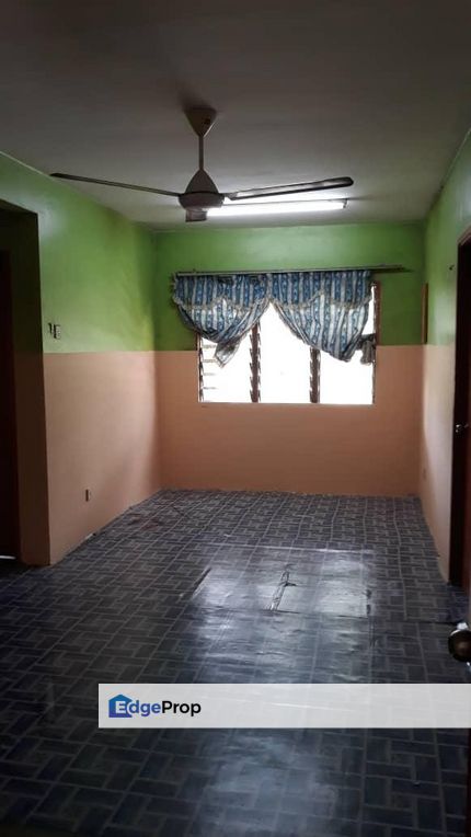 For Sale Pangsapuri Rebana, Bandar Bukit Raja, Basic, partially furnished first floor, Selangor, Bandar Bukit Raja