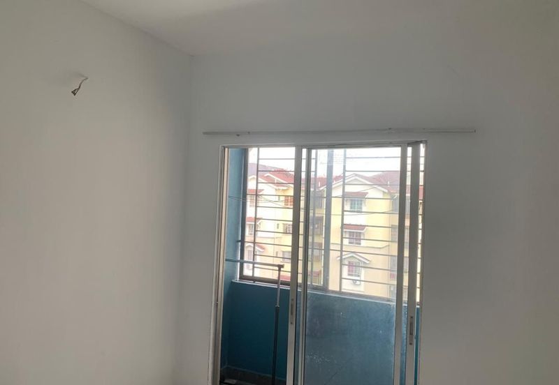 Pangsapuri Akasia, Bandar Botanic