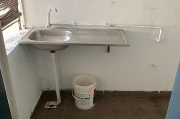 Pangsapuri Akasia, Bandar Botanic