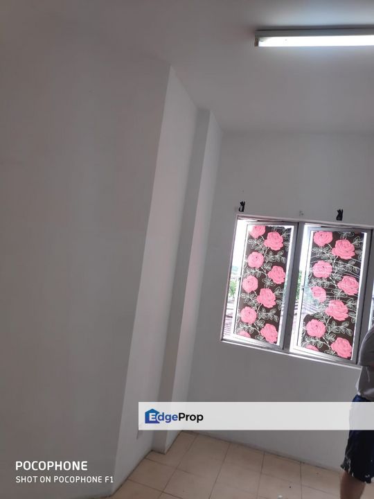 For rent impian sentosa klang apartment newly painted partially furnished, Selangor, Klang