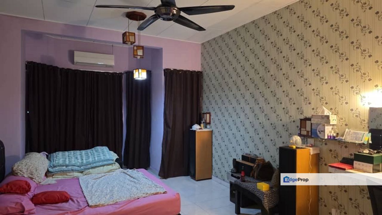 For sale bandar puteri klang Lorong Pending double storey renovate fully furnished, Selangor, Klang