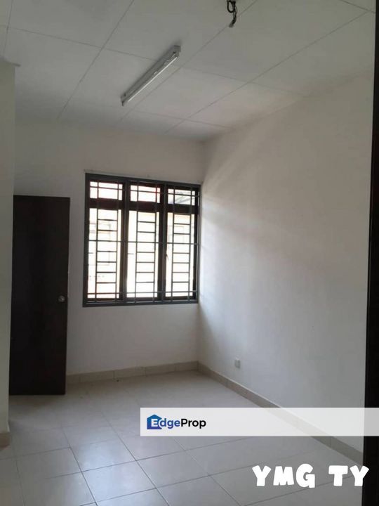 For sale bandar puteri klang gelang double storey basic unit , Selangor, Klang