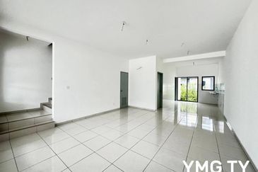 Persiaran Puncak Alam 5 