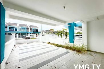 Persiaran Puncak Alam 5 