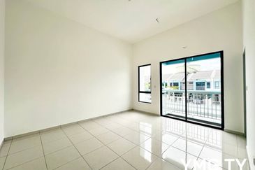 Persiaran Puncak Alam 5 