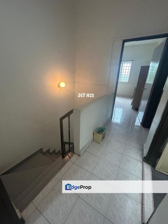 For sale taman klang utama klang double storey newly painted partially furnished , Selangor, Klang