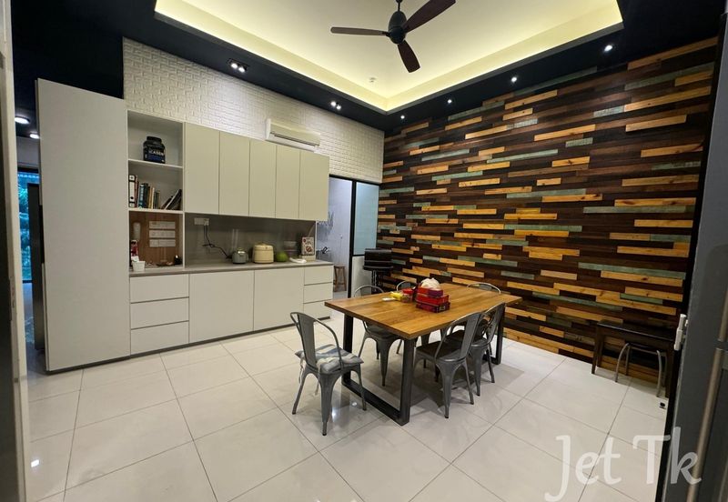 Duta Villa, Setia Alam