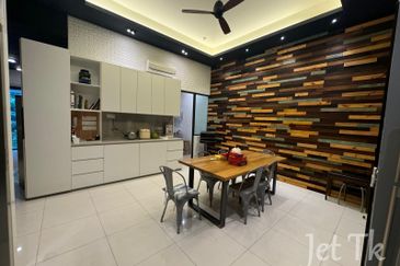 Duta Villa, Setia Alam