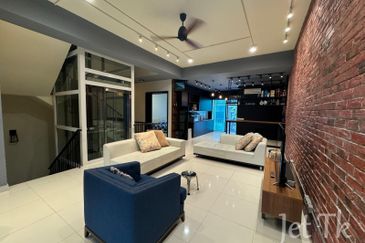 Duta Villa, Setia Alam