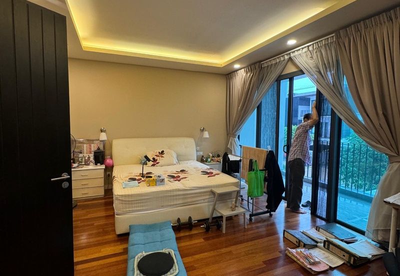 Duta Villa, Setia Alam