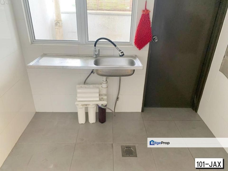 For rent orchis apartment bandar parklands klang partially furnished, Selangor, Klang