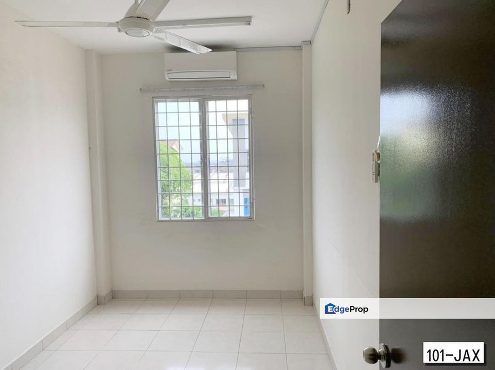 For rent orchis apartment bandar parklands klang partially furnished, Selangor, Klang