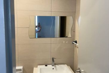 Gravit8 @ Klang South