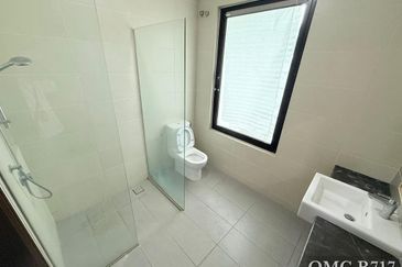 Duta Villa, Setia Alam