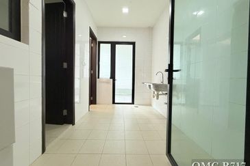 Duta Villa, Setia Alam