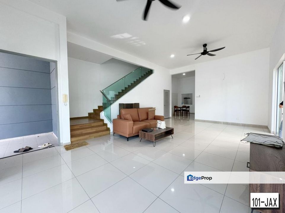 For rent canary garden @ bandar bestari klang semi d partially furnished , Selangor, Klang