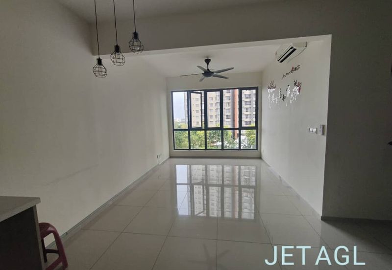 Gravit8 @ Klang South